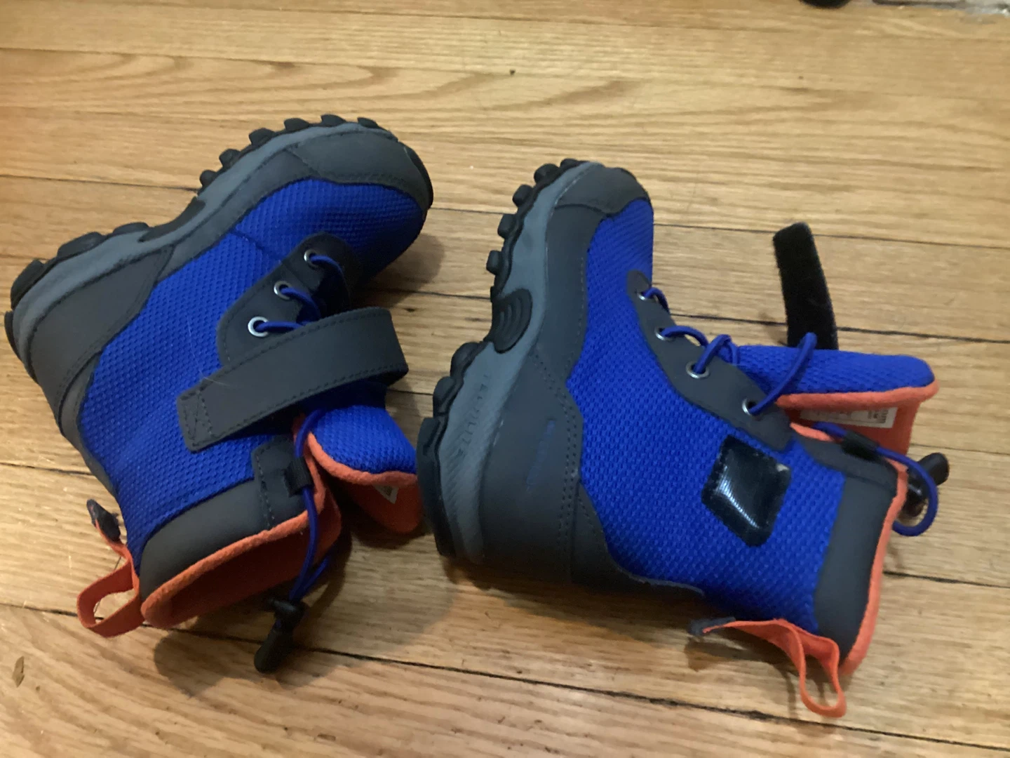 🥕Columbia Kids' Winter Boots, Size 9 - photo 2