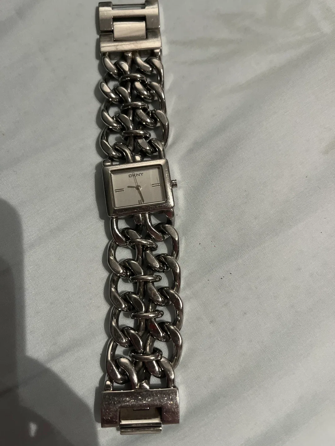 Beautiful 😍 Dkny women’s silver chain watch $60 image indicator(4)