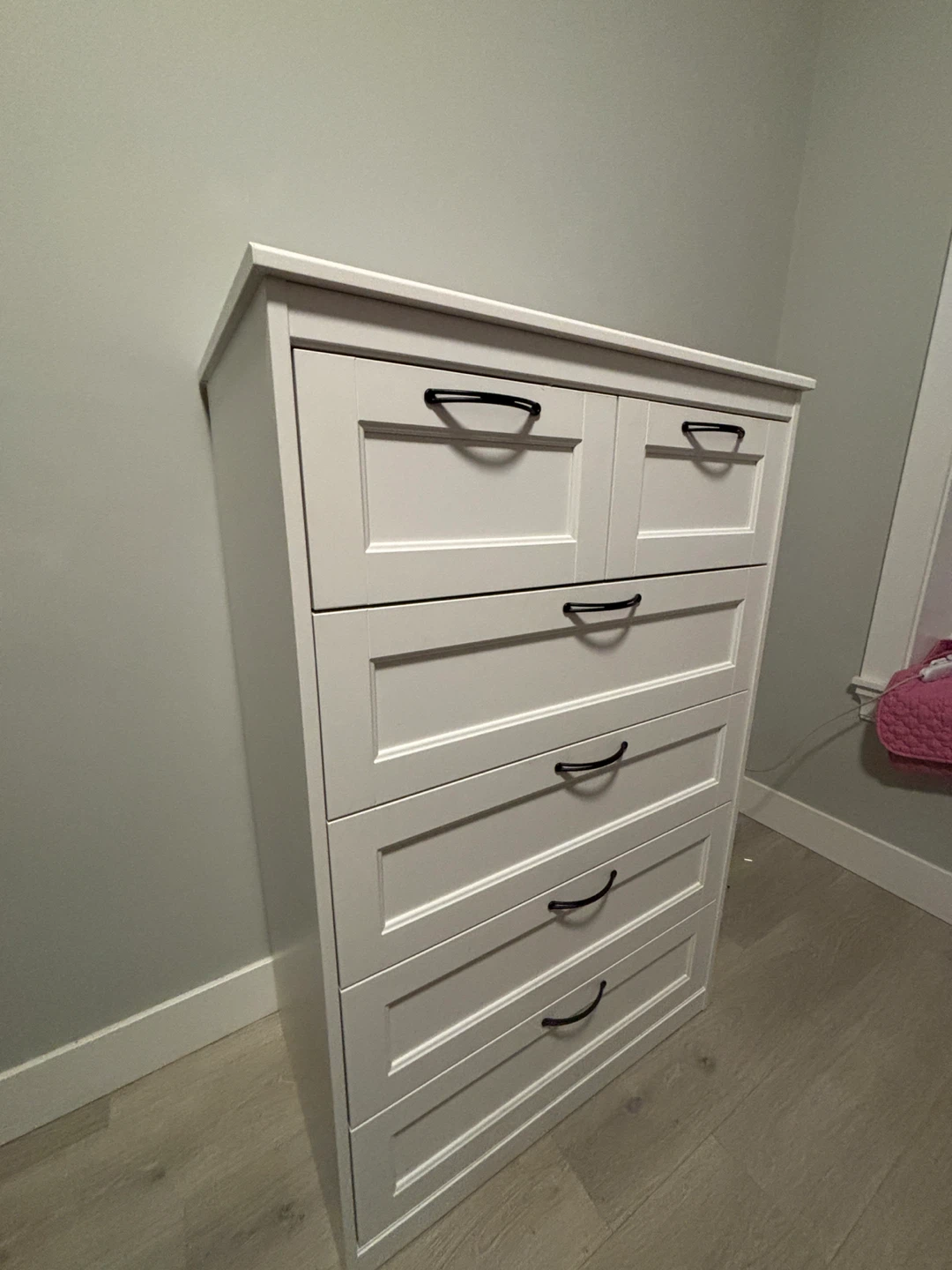 White 6-Drawer Dresser