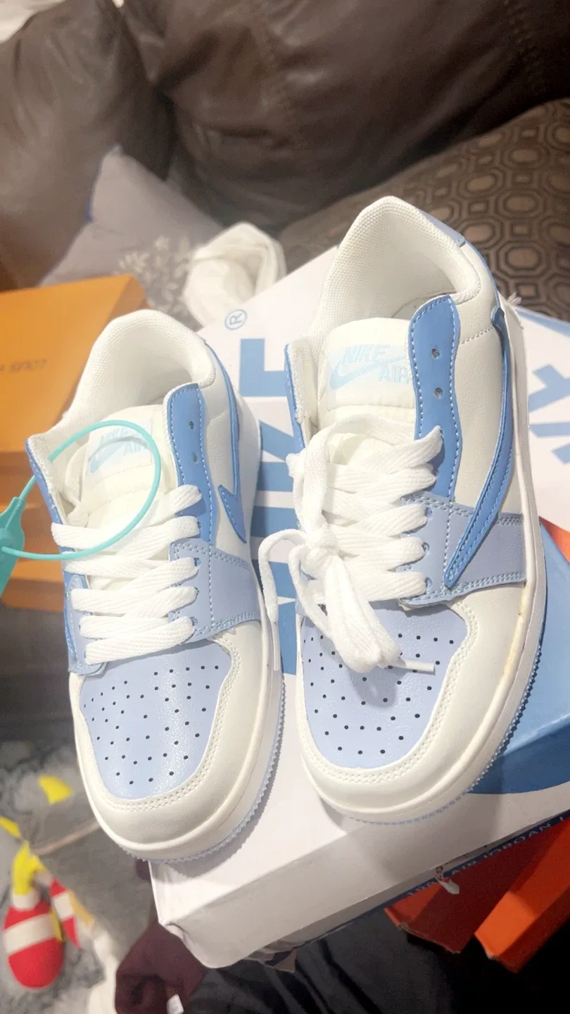 Nike Air Jordan 1 Low Blue/White image indicator(7)