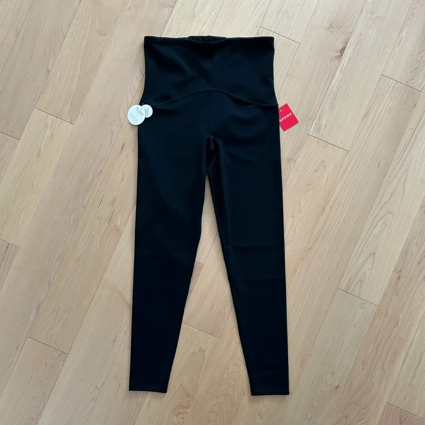 SPANX Shapewear Leggings (New) - Size M image indicator(2)