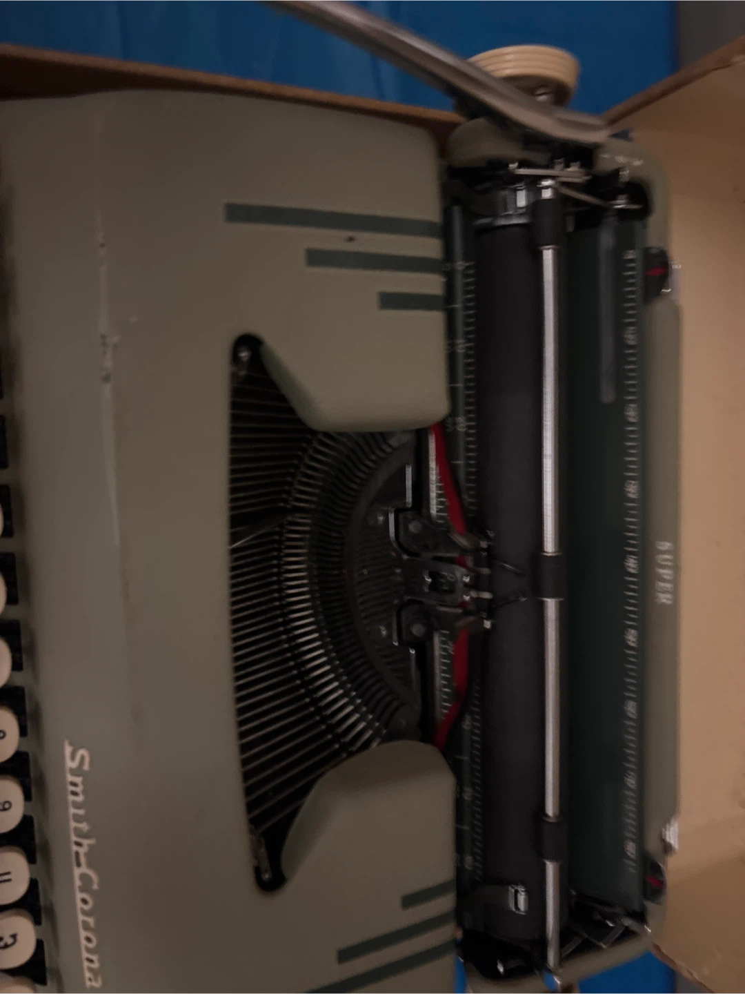 Smith Corona Russian Typewriter with Case - photo 3