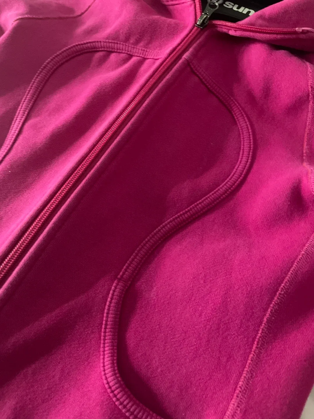 Lululemon Scuba Hoodie - Pink image indicator(3)