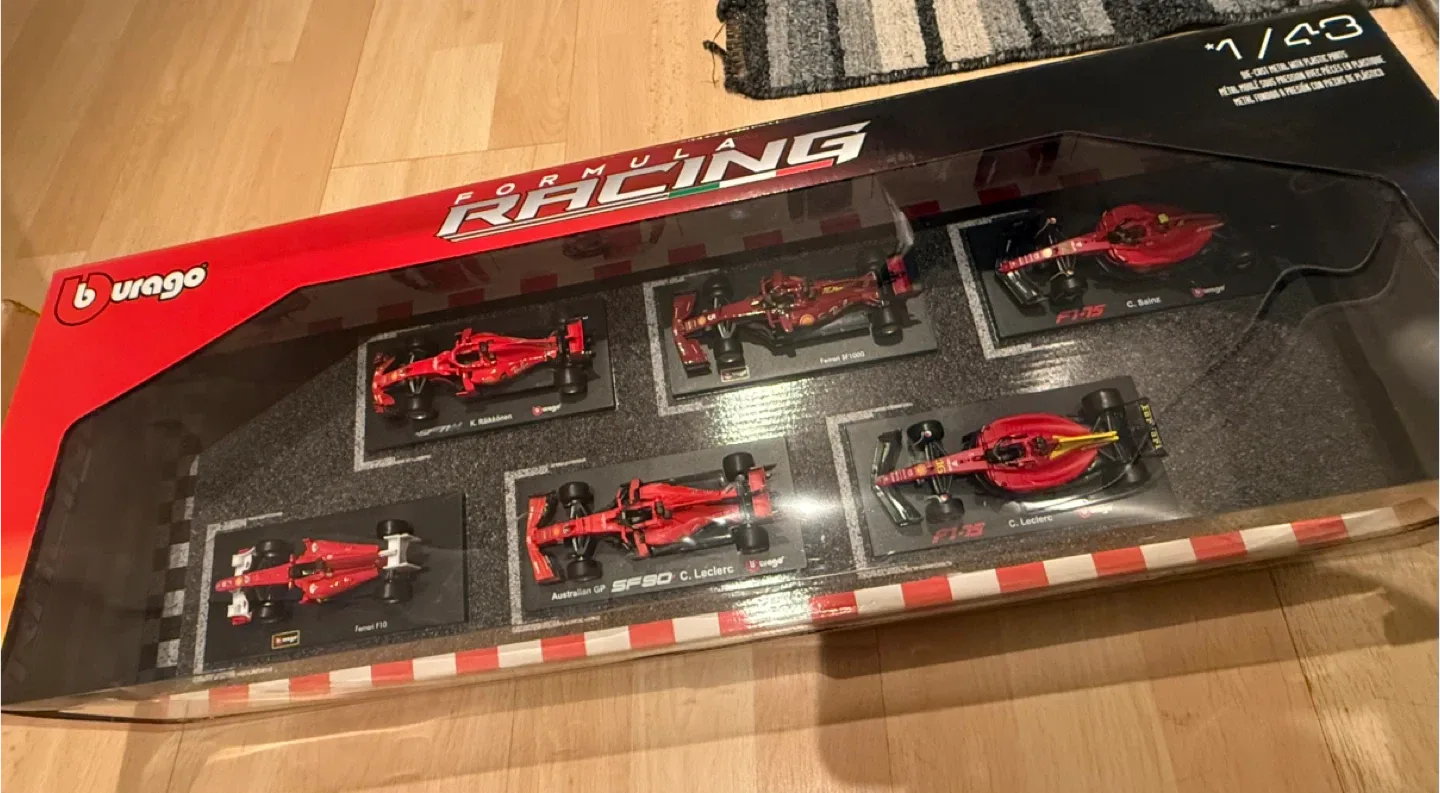 Burago Formula Racing 1/43 Die-Cast Car Set image indicator(5)