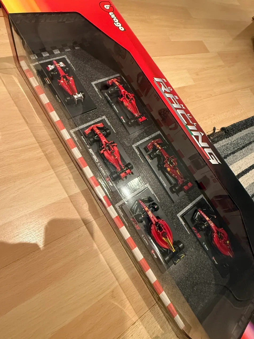 Burago Formula Racing 1/43 Die-Cast Car Set image indicator(6)