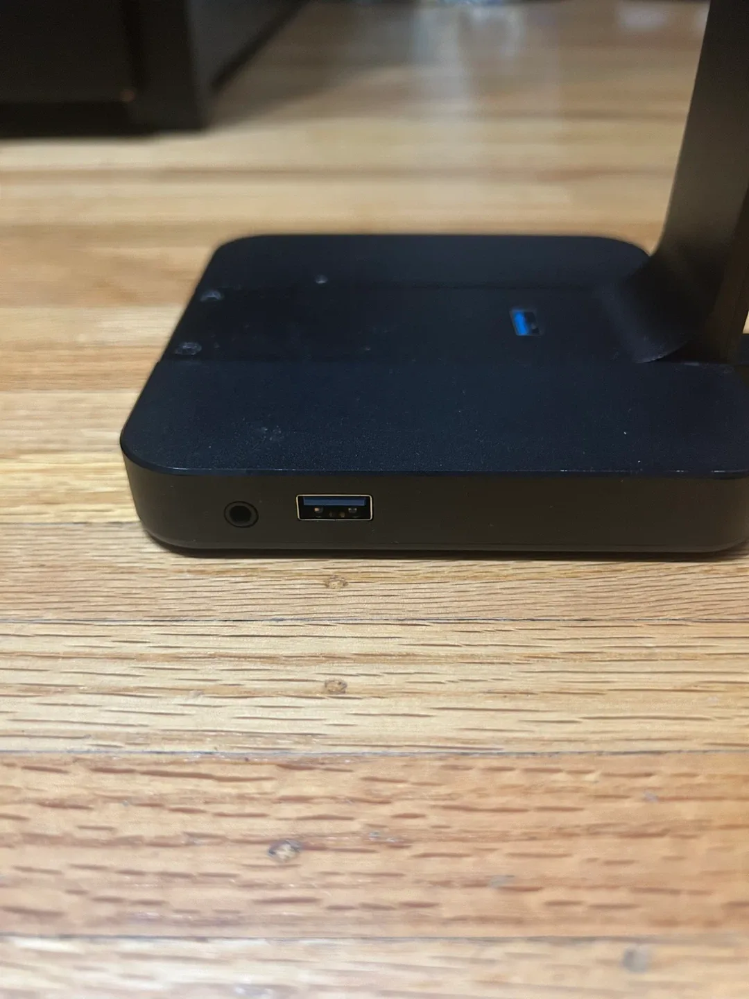 Corsair rgb headphone stand image indicator(3)