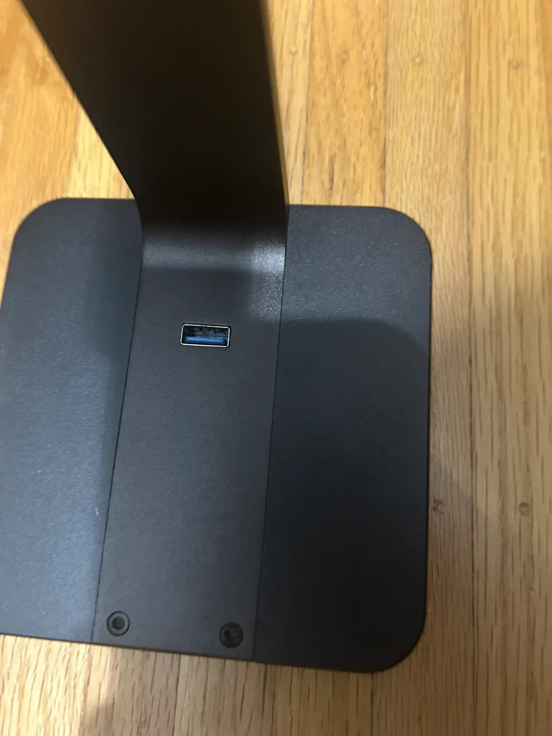 Corsair rgb headphone stand image indicator(4)