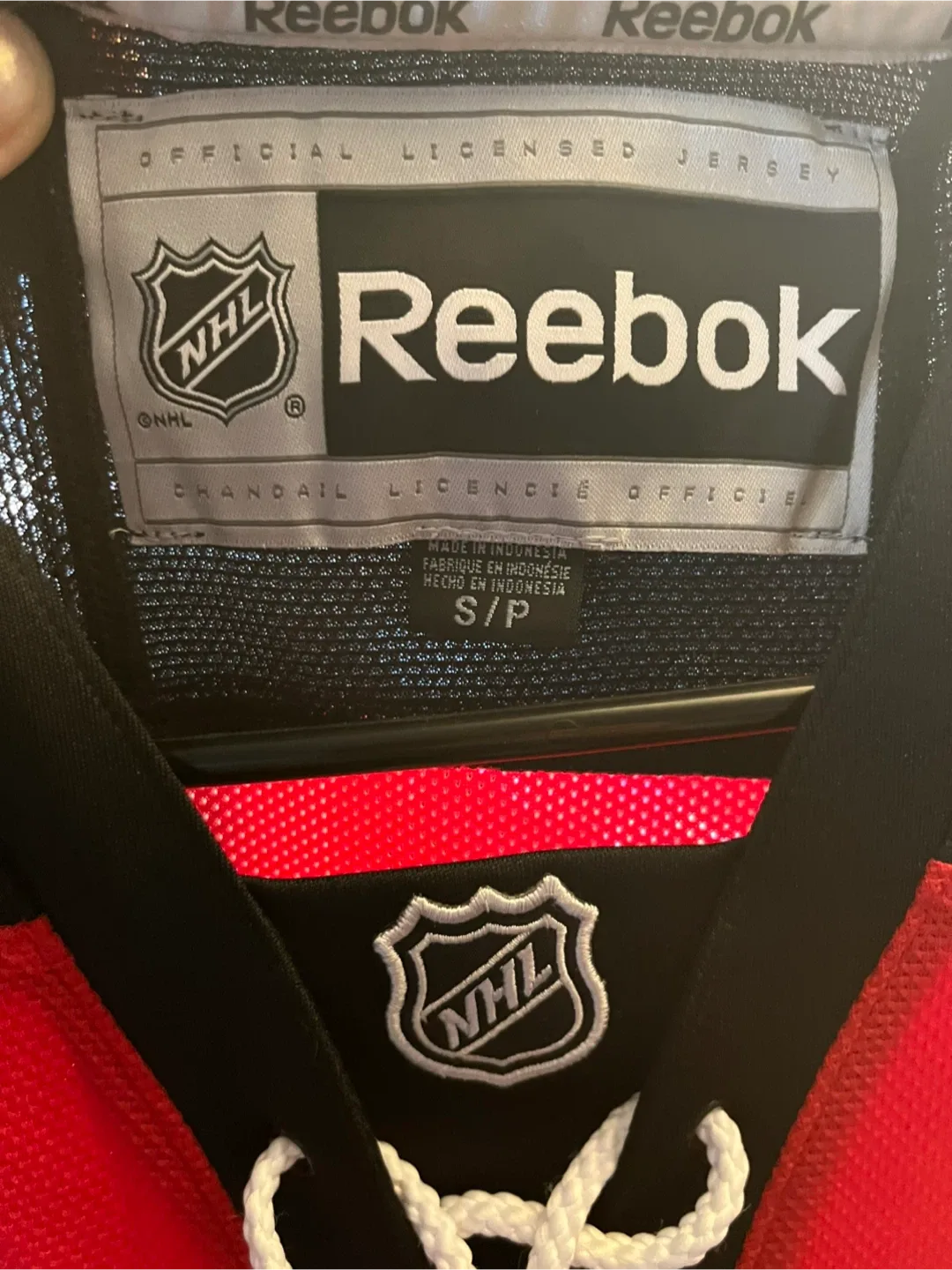 Reebok Calgary Flames NHL Jersey - Size S image indicator(2)