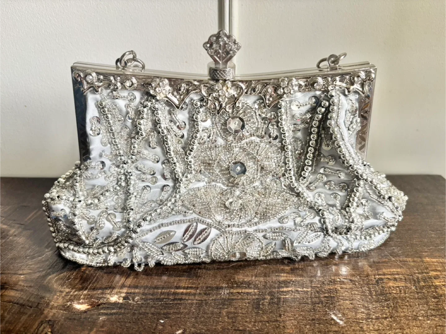 🥕 Silver Beaded Evening Clutch Purse image indicator(2)