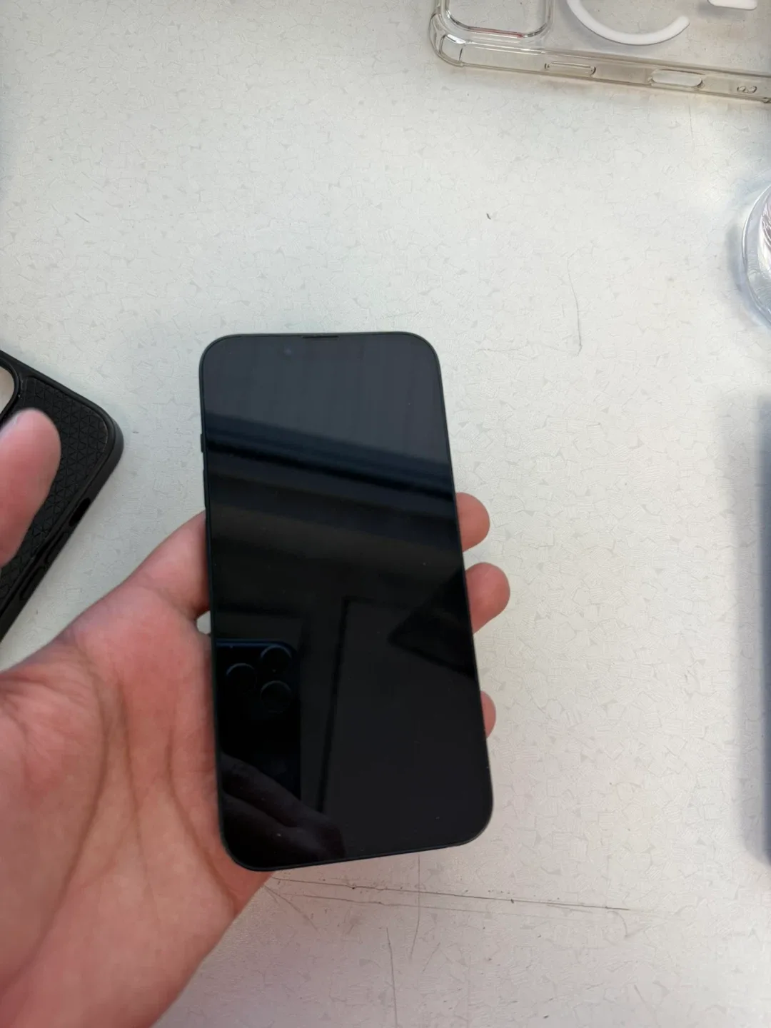 Apple iPhone 14 - Midnight Black image indicator(2)