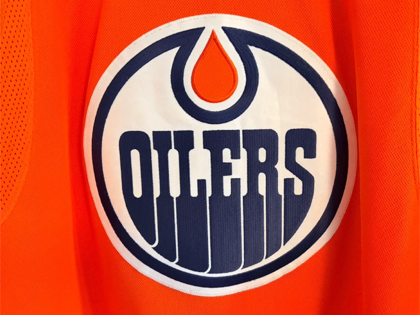 Authentic Adidas Edmonton Oilers Home Jersey Size 52 Large image indicator(2)