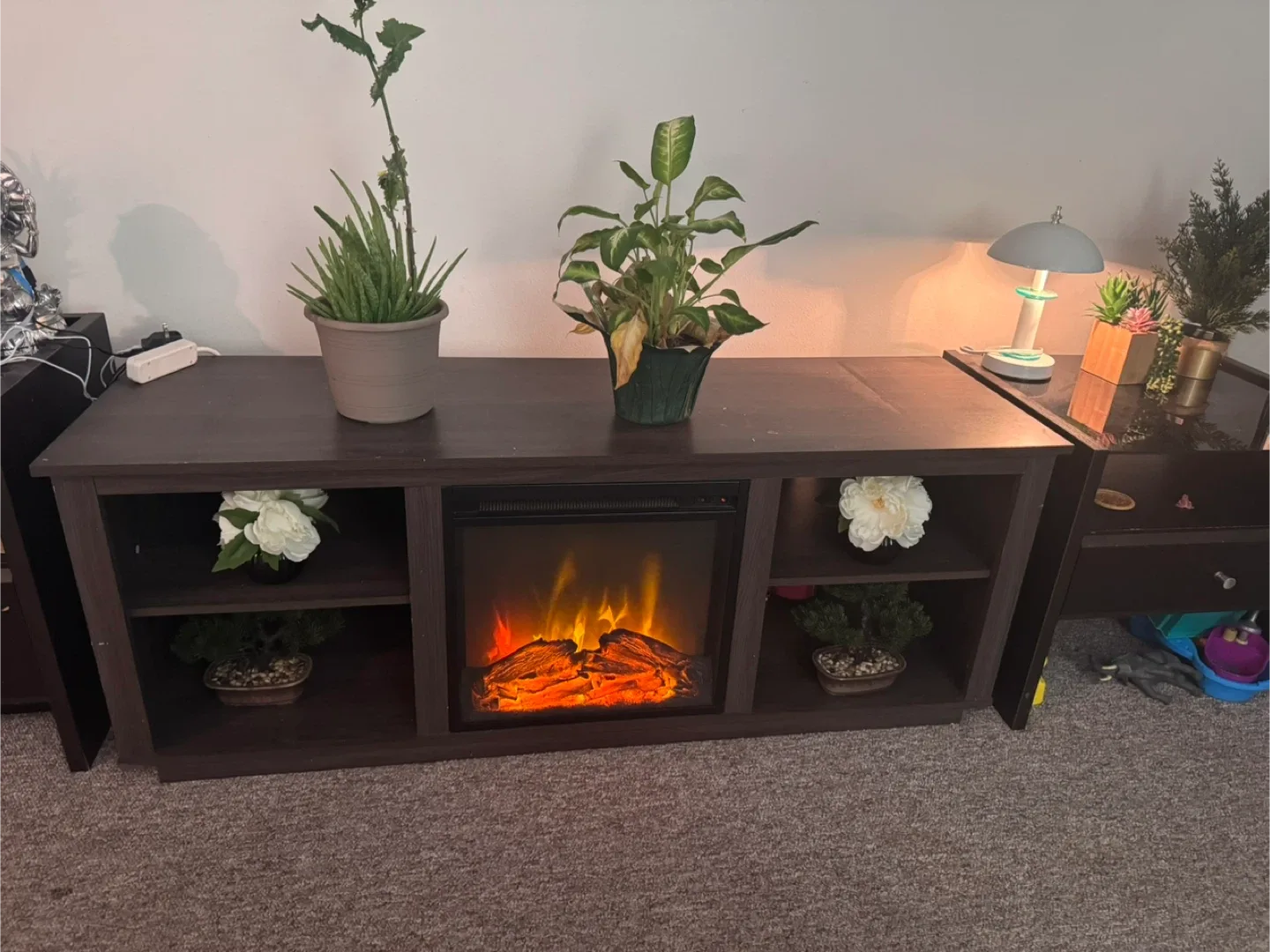 Fireplace TV Stand image indicator(2)