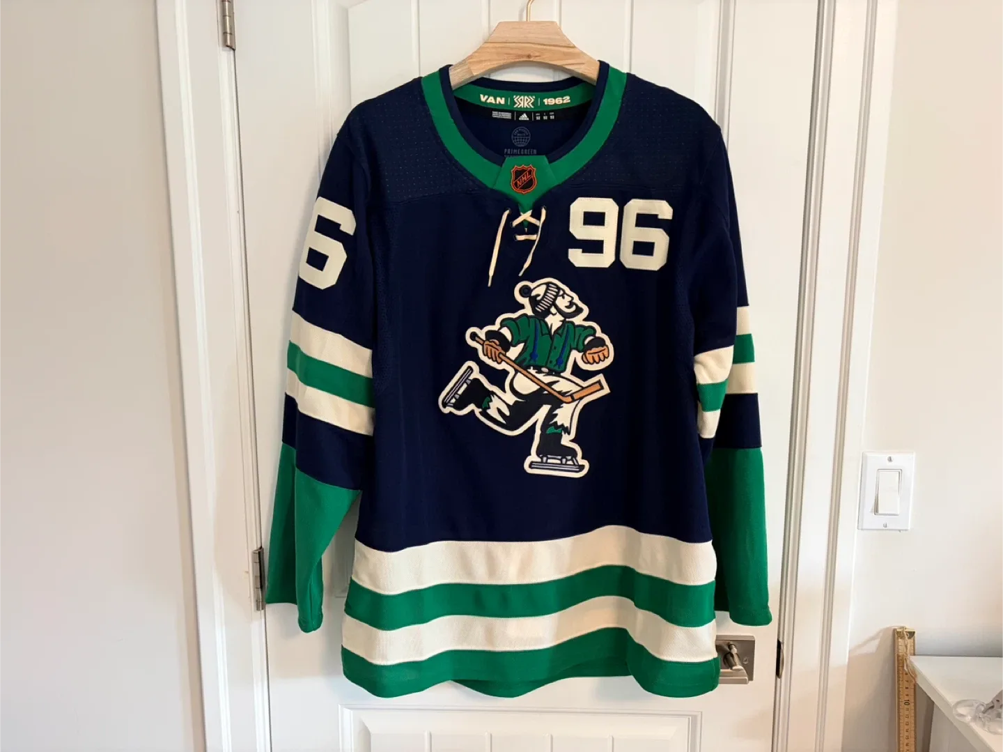 Authentic Adidas Vancouver Canucks Andrei Kuzmenko ersey 52 image indicator(3)
