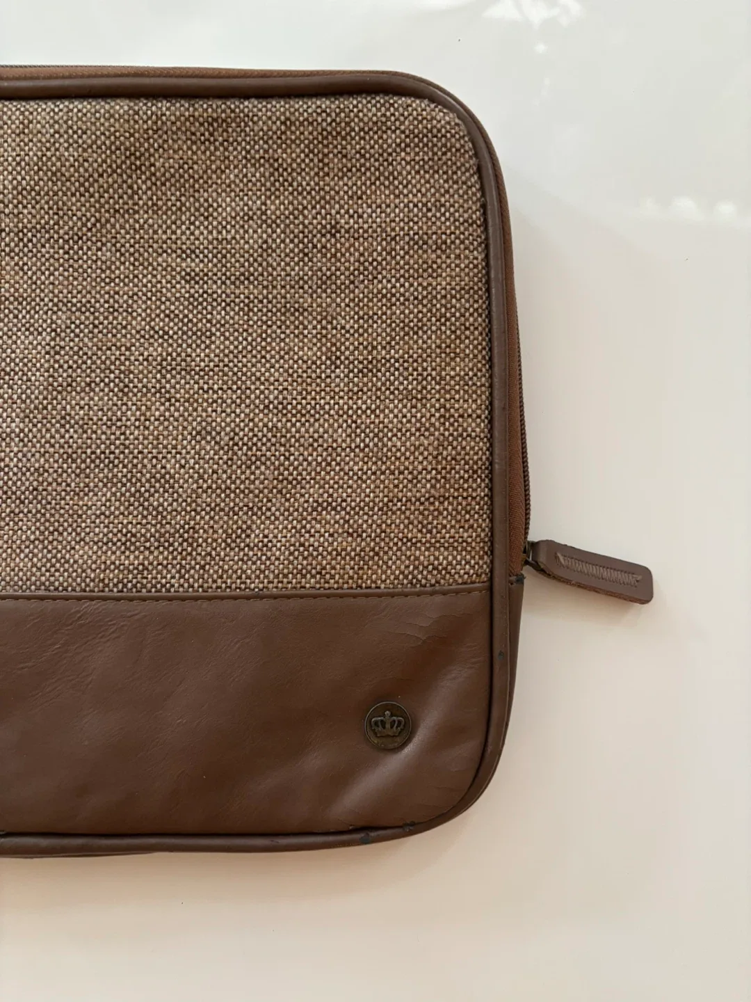 Brown Laptop Sleeve image indicator(3)