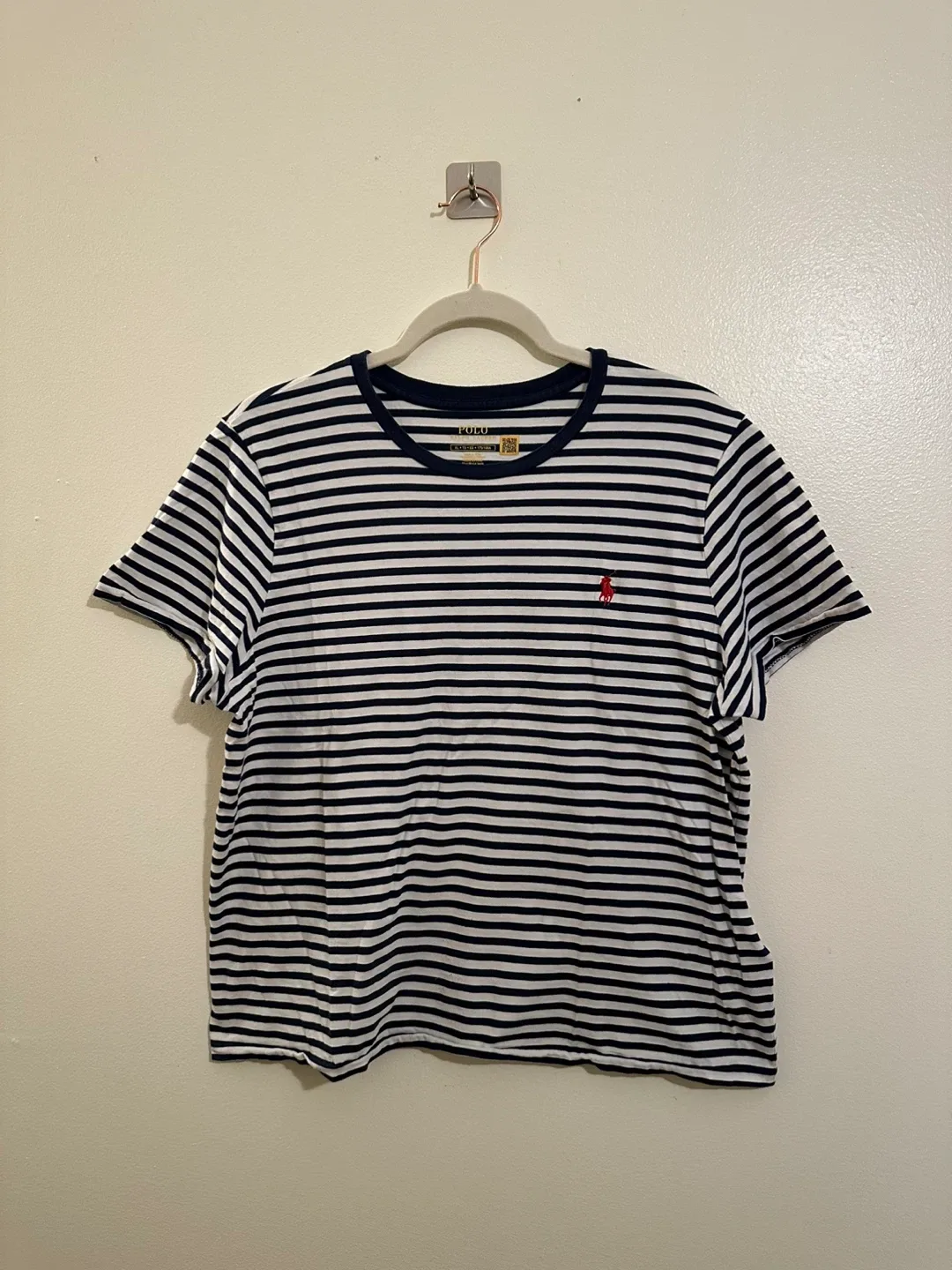 💫 Cozy Women’s Clothing Bundle – Jackets, Tops, Pants, and Scarf image indicator(6)