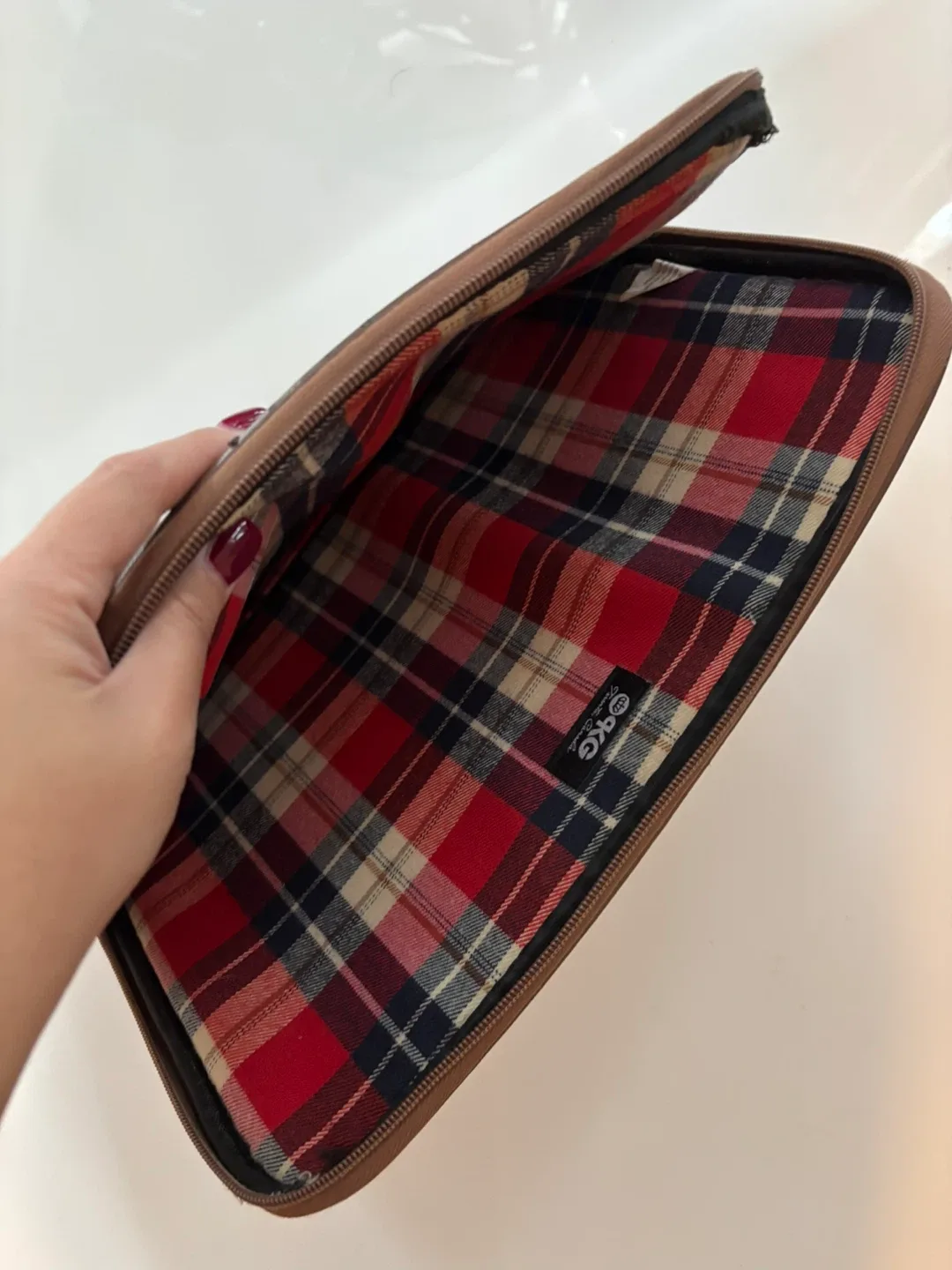 Brown Laptop Sleeve image indicator(4)