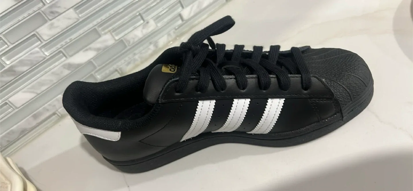 Adidas Superstar Black Sneakers image indicator(3)