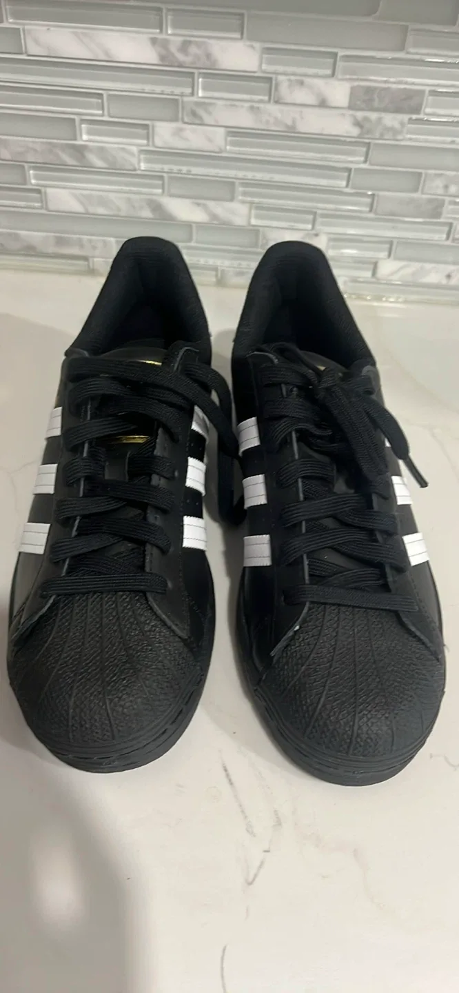 Adidas Superstar Black Sneakers image indicator(2)
