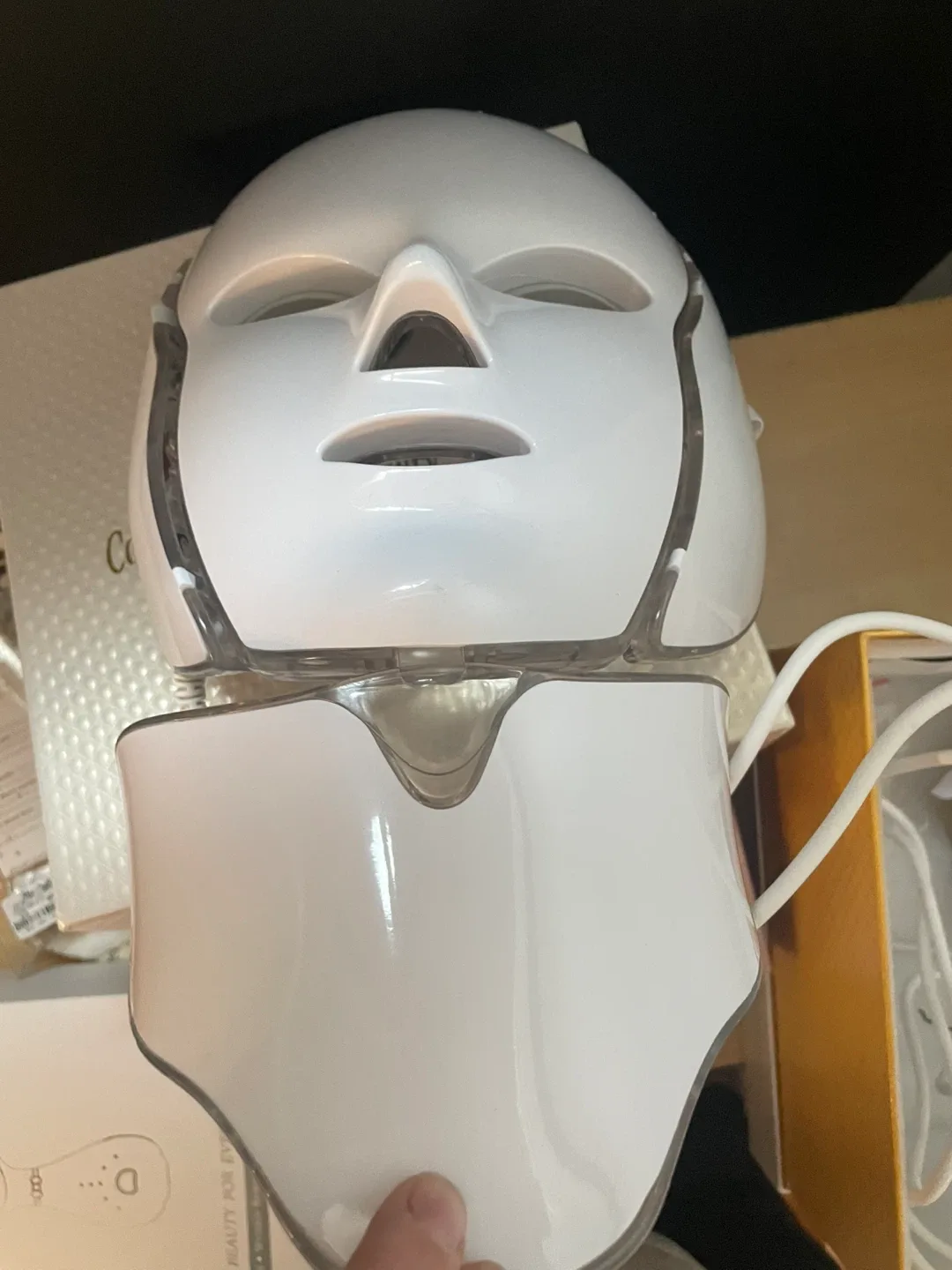 Colorful LED Beauty Mask - Optical Whitening Instrument image indicator(3)