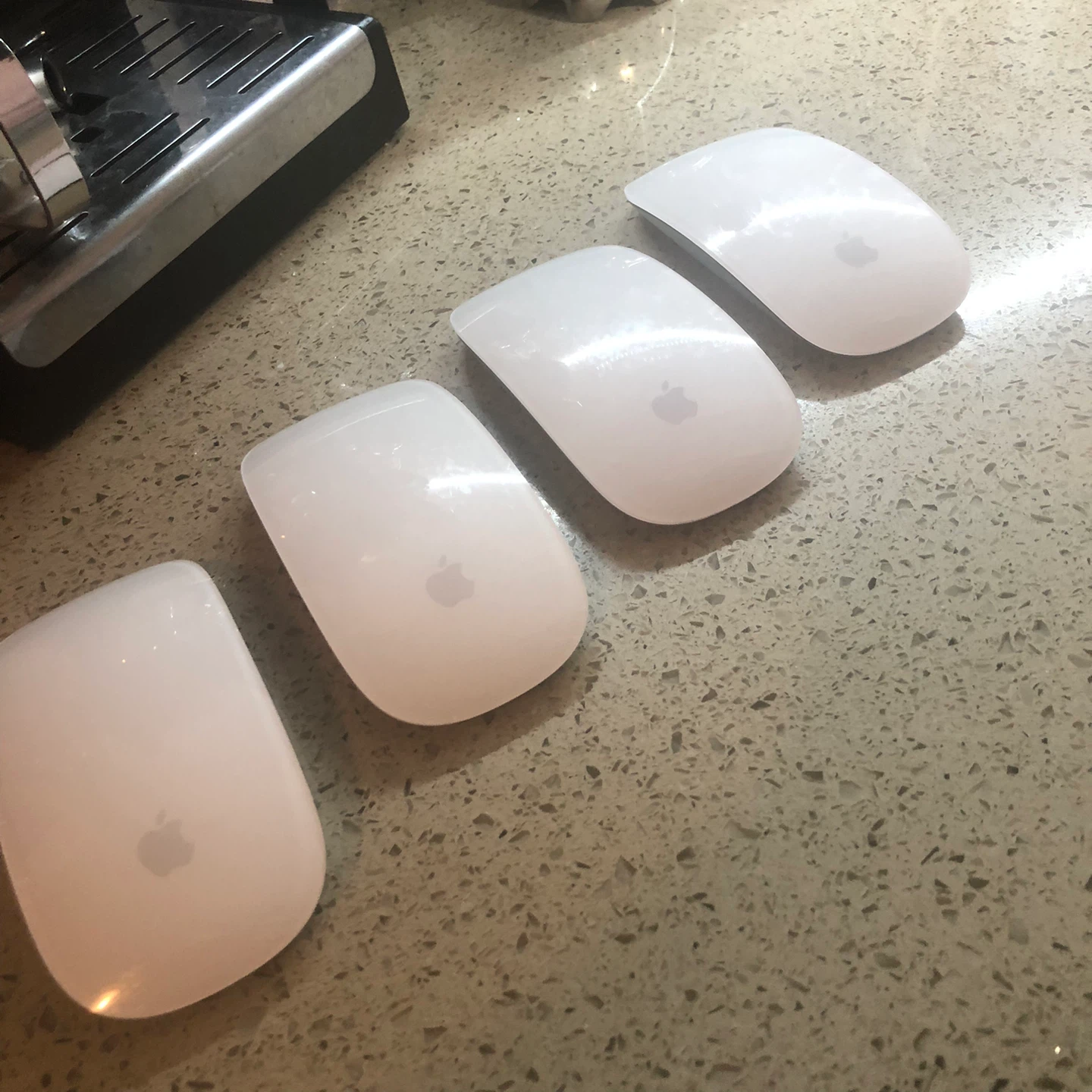 Apple Magic Mouse A1657 - Excellent Condition! - photo 4