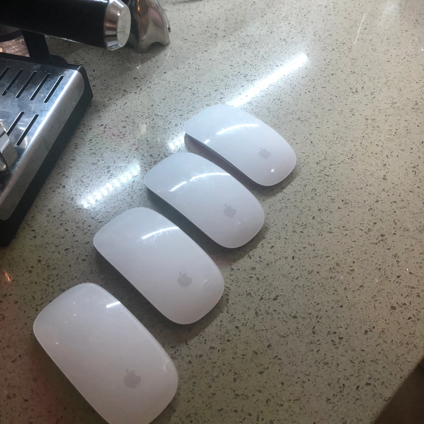 Apple Magic Mouse A1657 - Excellent Condition! - photo 5