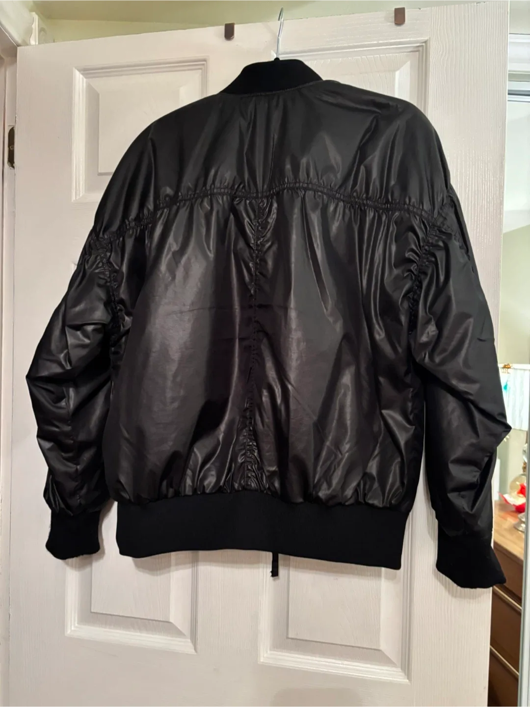 Old Navy Black Bomber Jacket size L image indicator(2)