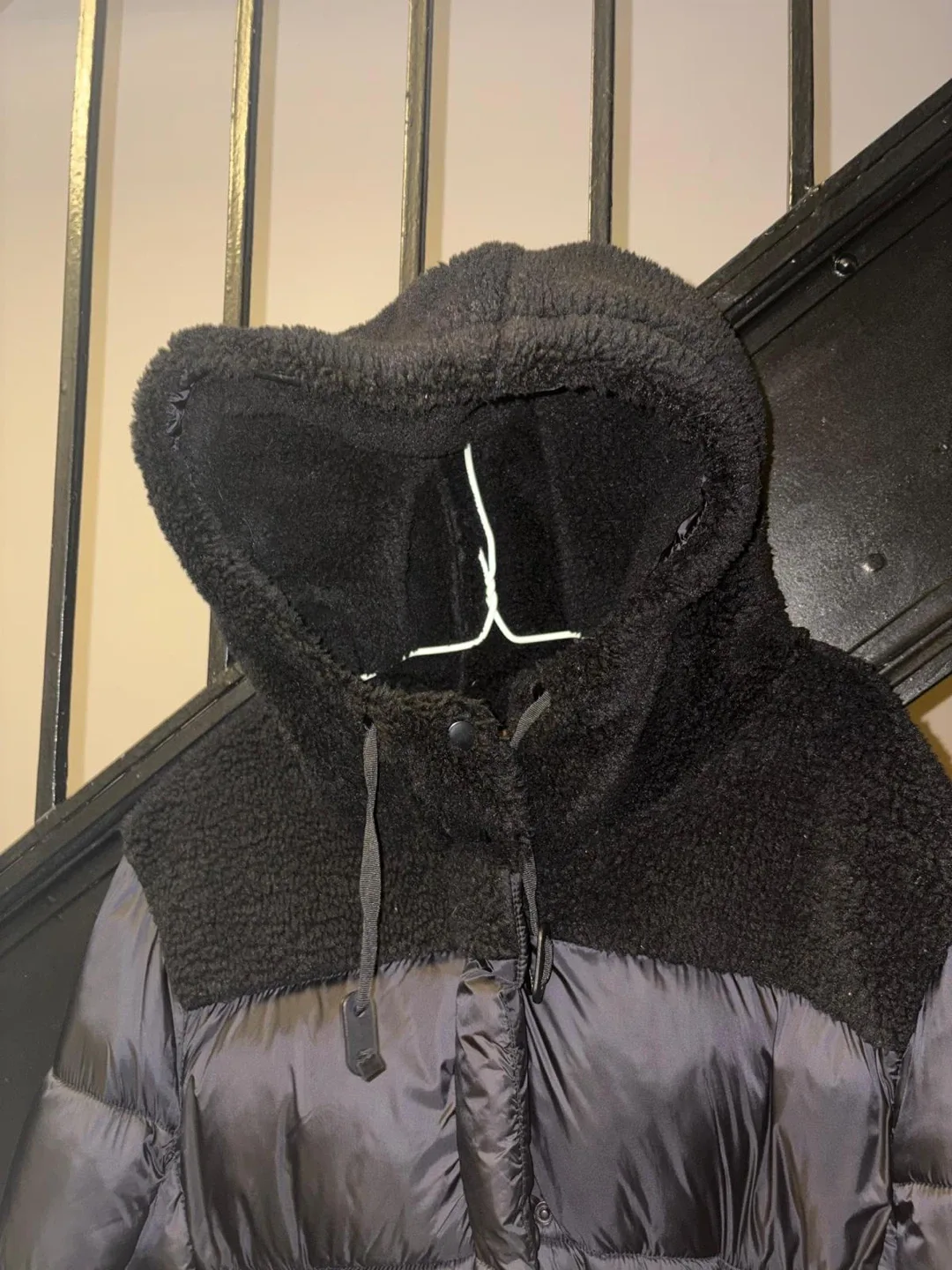 KOOLABURRA by UGG Black Puffer Jacket image indicator(5)