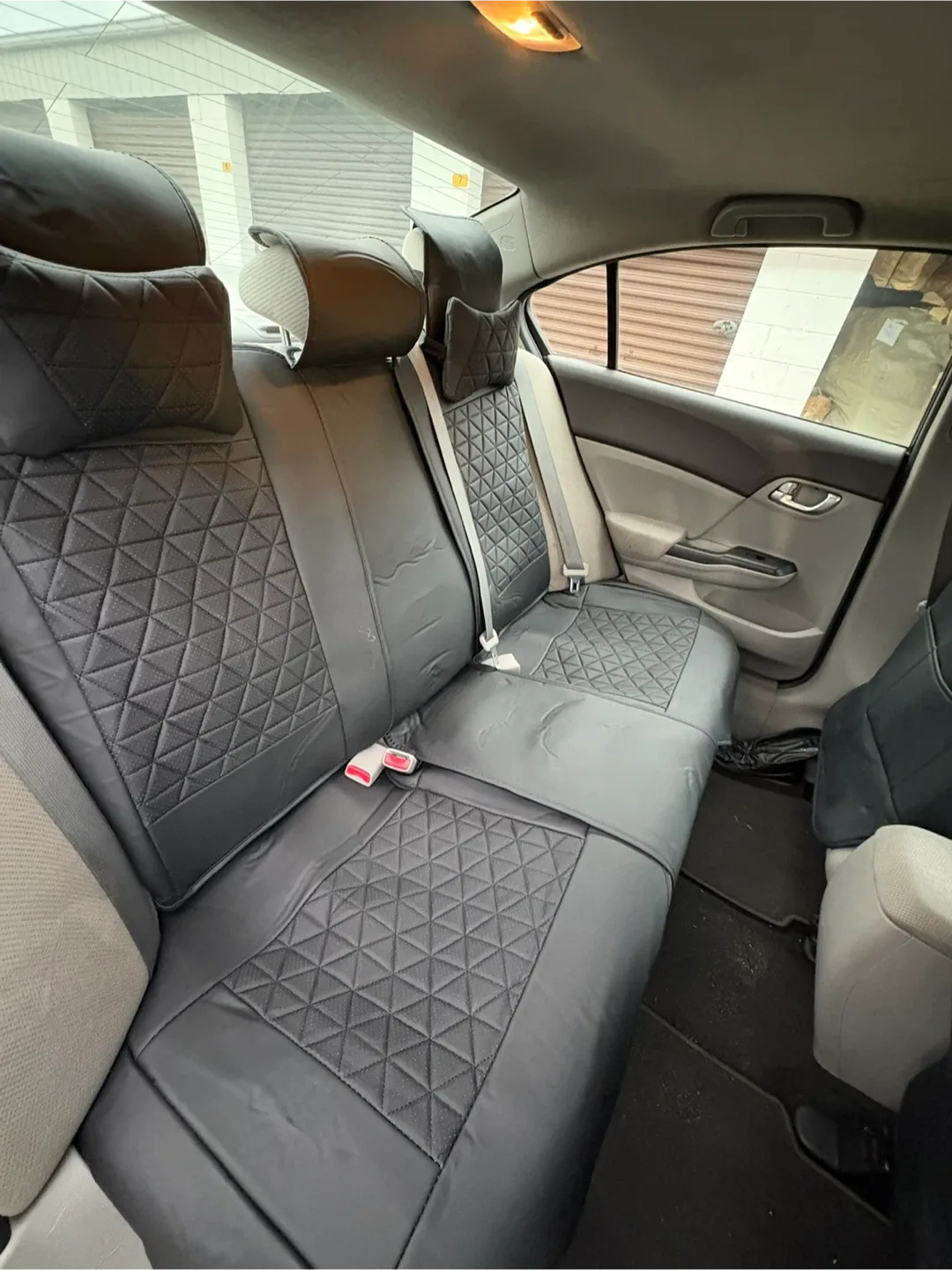 Custom Winter car mats and seat covers image indicator(4)