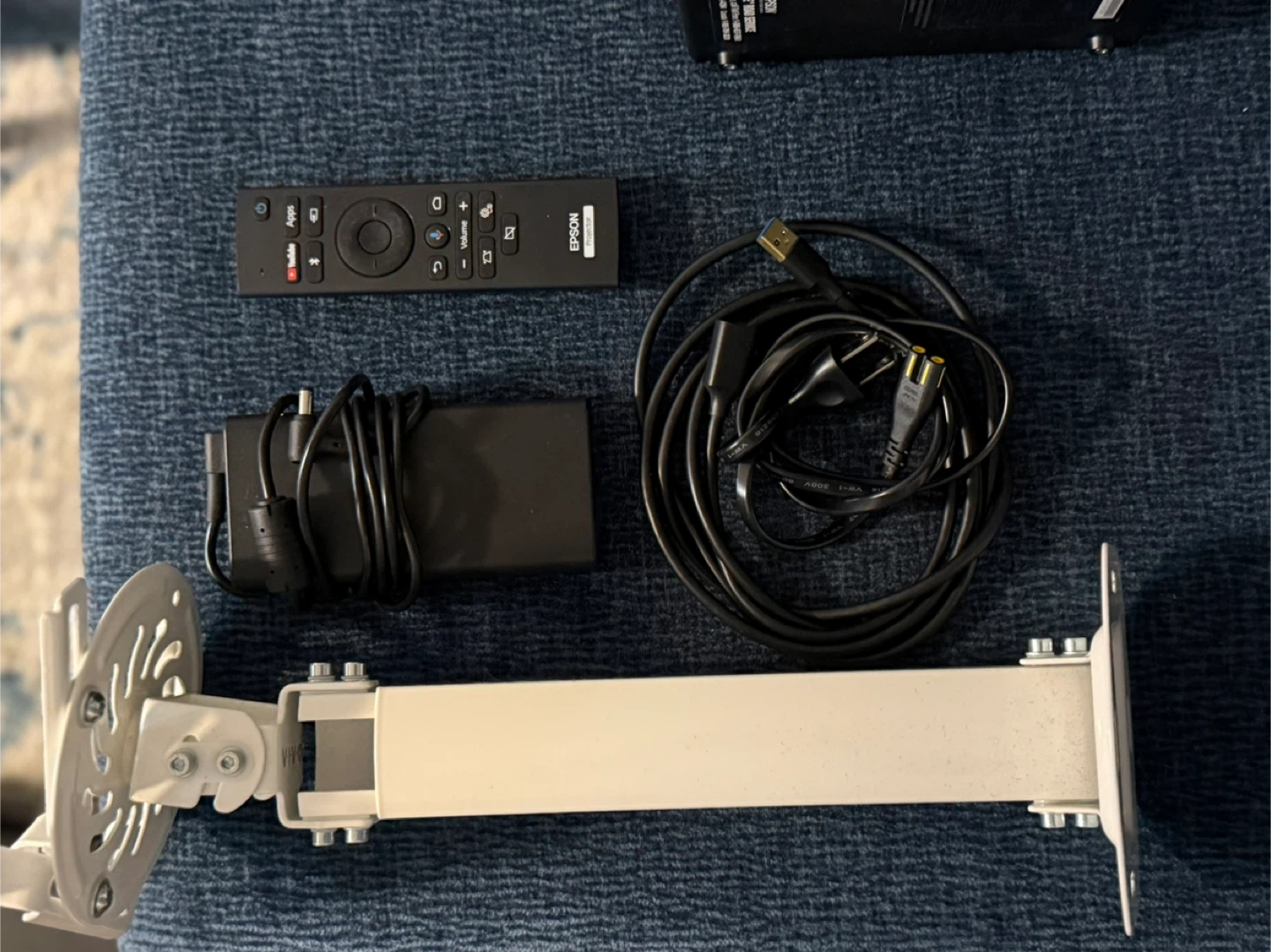 Epson EF12 Smart Streaming Laser Projector - photo 5