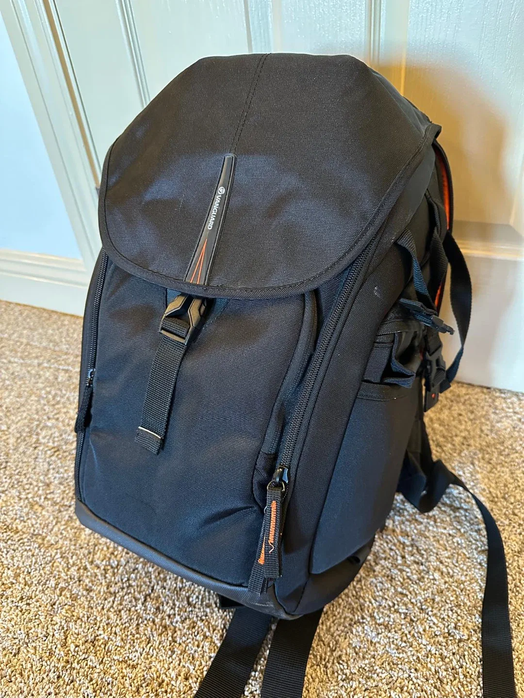 Vanguard The Heralder 49 Camera Backpack image indicator(9)