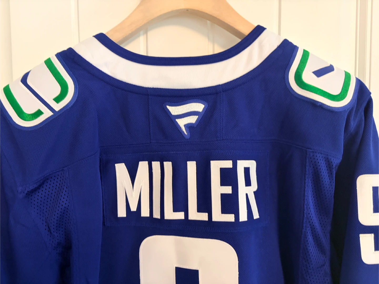 BNWT Authentic Fanatics Vancouver Canucks J.T. Miller Jersey 52 - photo 3