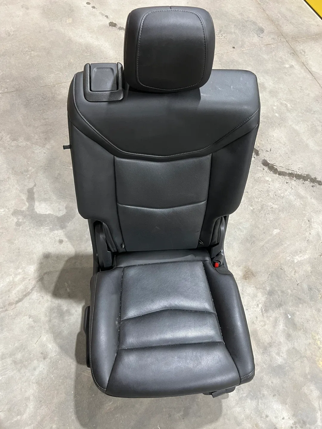 Cadillac  Xt6 2021 parts image indicator(6)