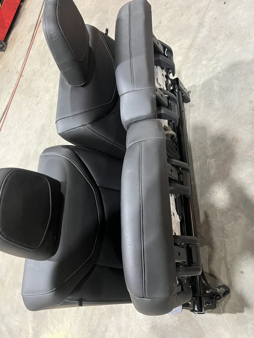 Cadillac  Xt6 2021 parts image indicator(9)