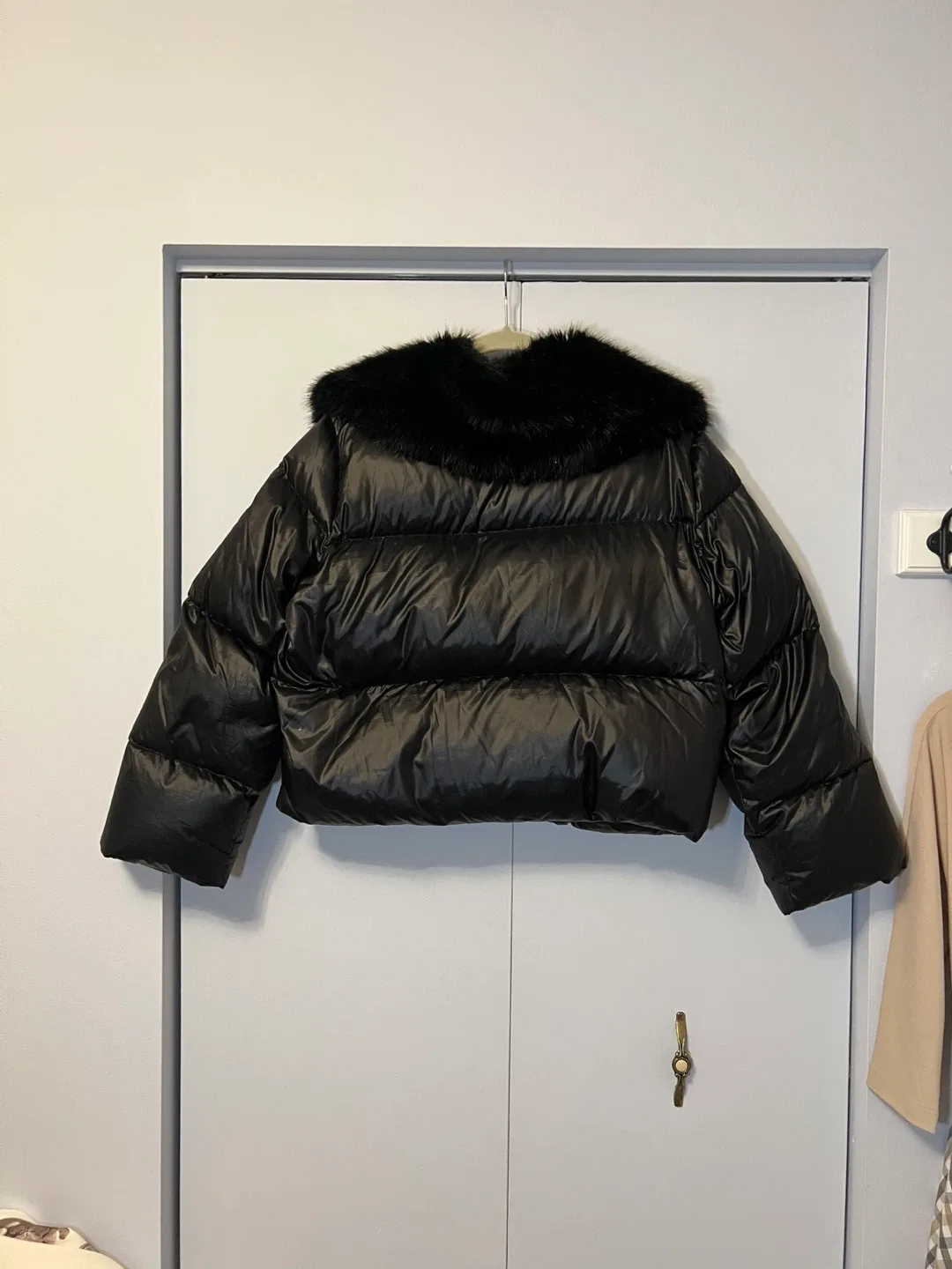 Michael Kors Black Puffer Jacket - Size L image indicator(2)