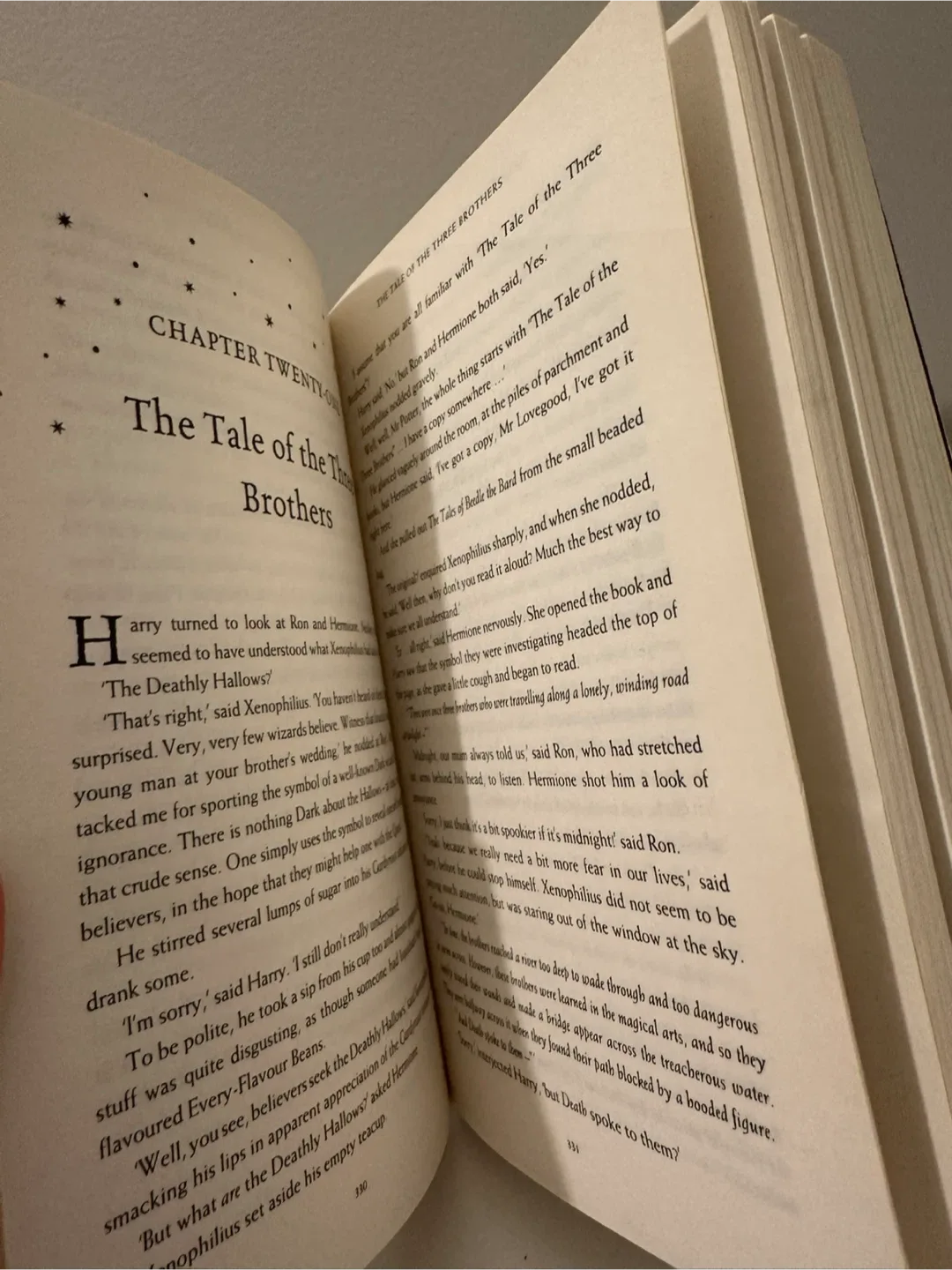 Harry Potter and the Deathly Hallows by J.K. Rowling image indicator(7)