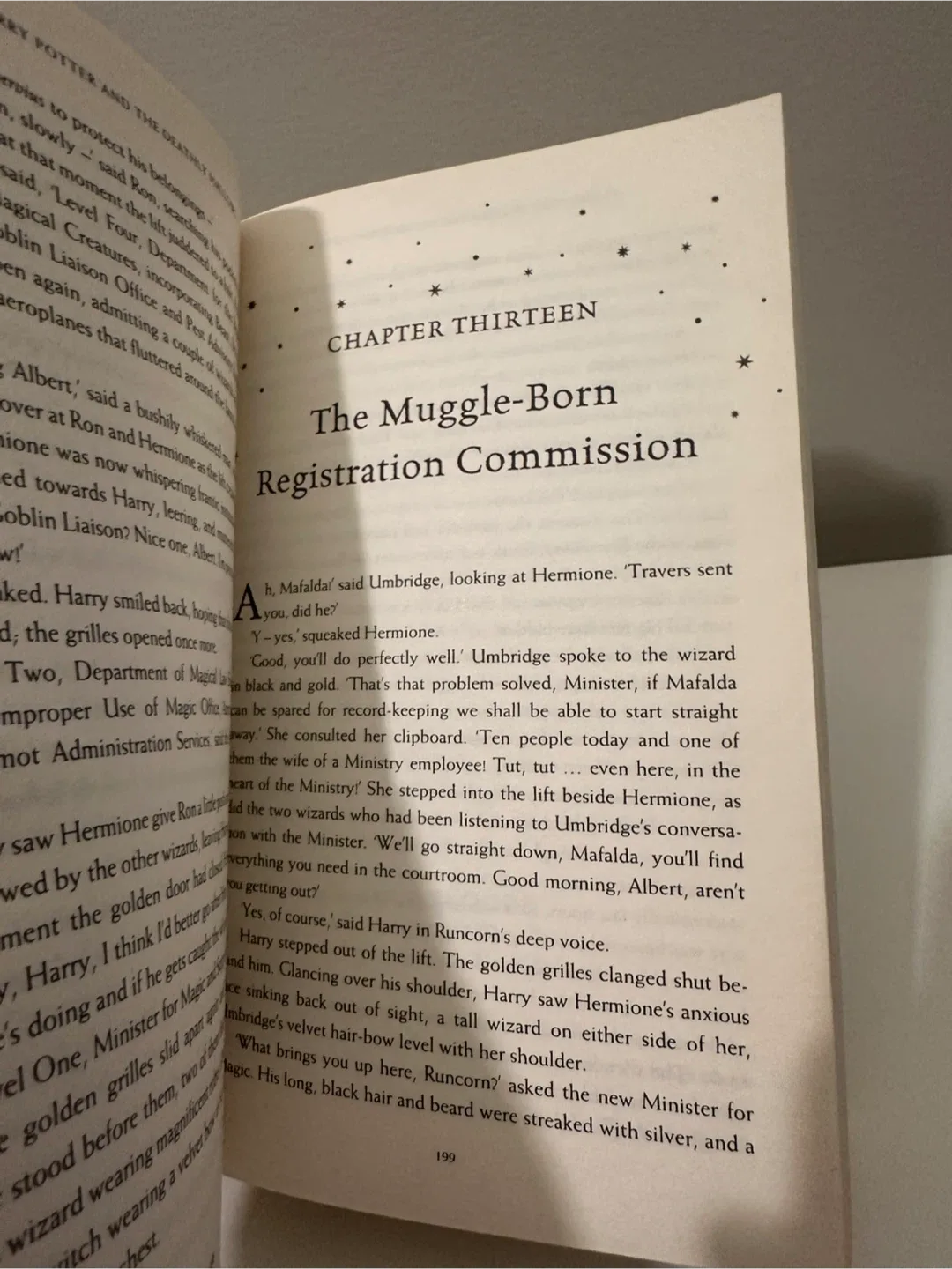 Harry Potter and the Deathly Hallows by J.K. Rowling image indicator(6)