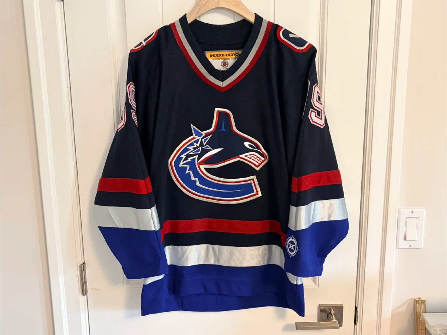 Authentic Koho Vancouver Canucks Dan Cloutier Jersey Size Small image indicator(4)