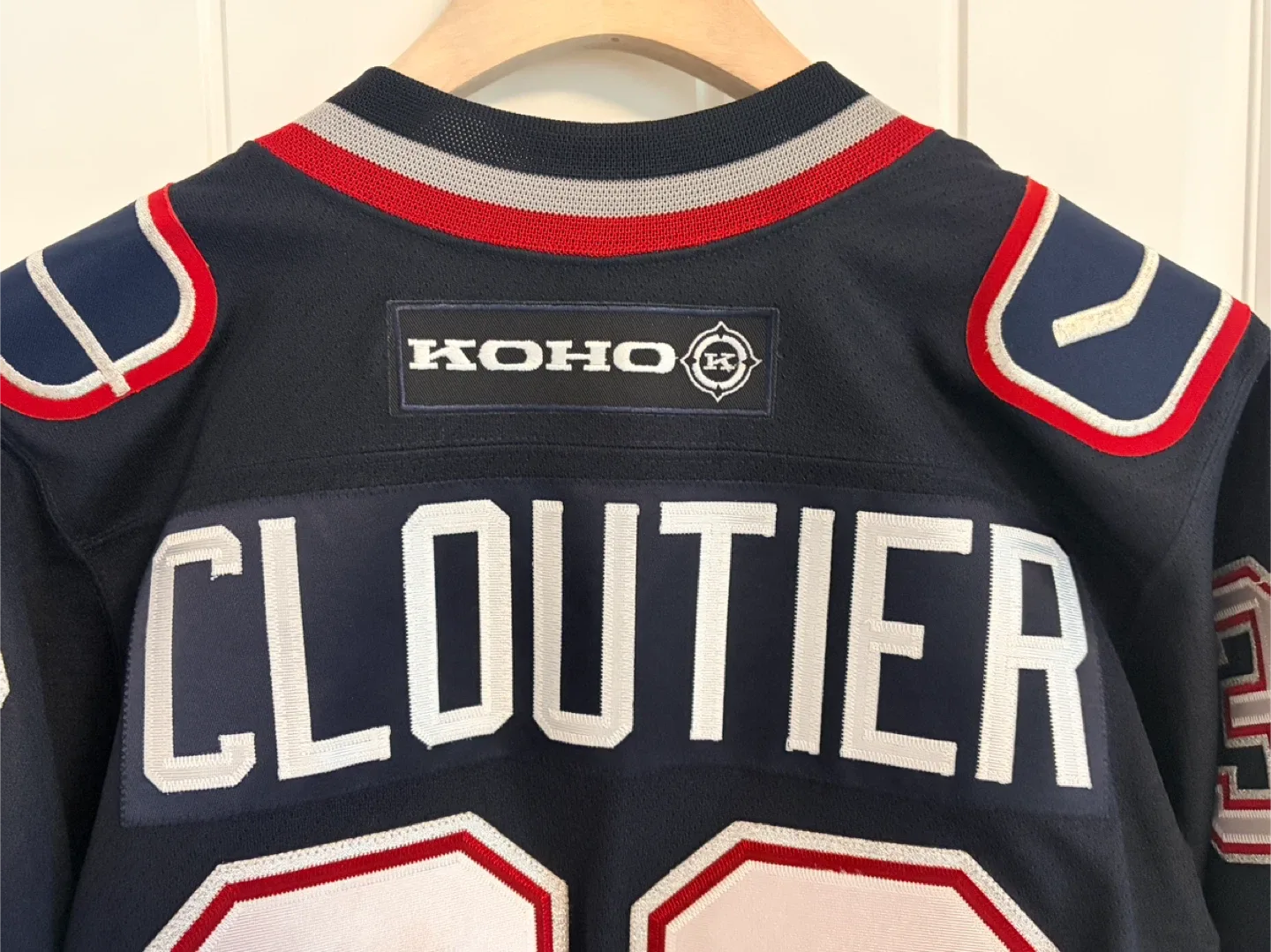 Authentic Koho Vancouver Canucks Dan Cloutier Jersey Size Small image indicator(3)