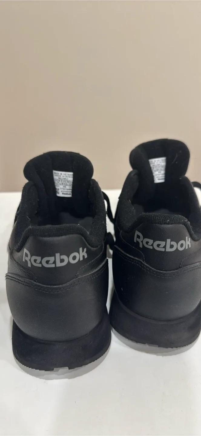Reebok Classic Leather Shoes - Black thumbnail