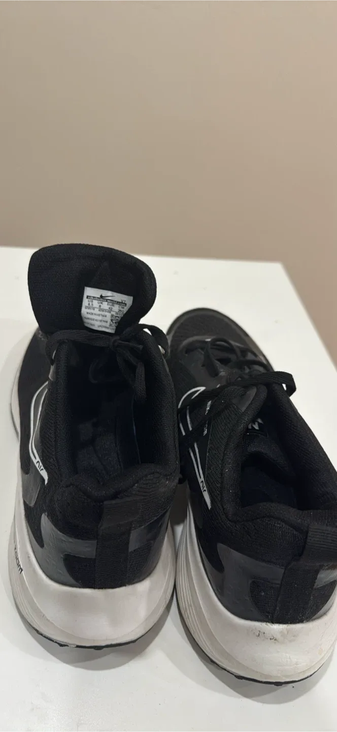 Nike Zoom Running Shoes - Black image indicator(3)