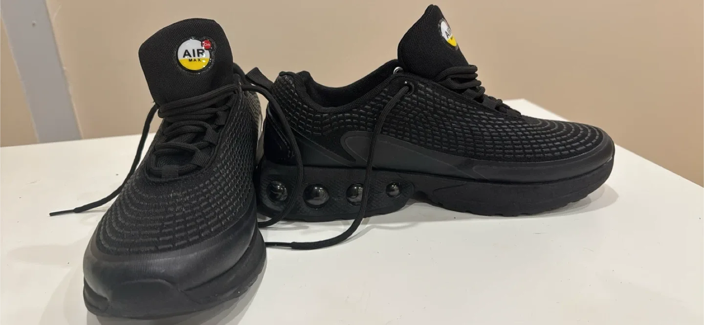 Black Air Max Style Sneakers image indicator(4)