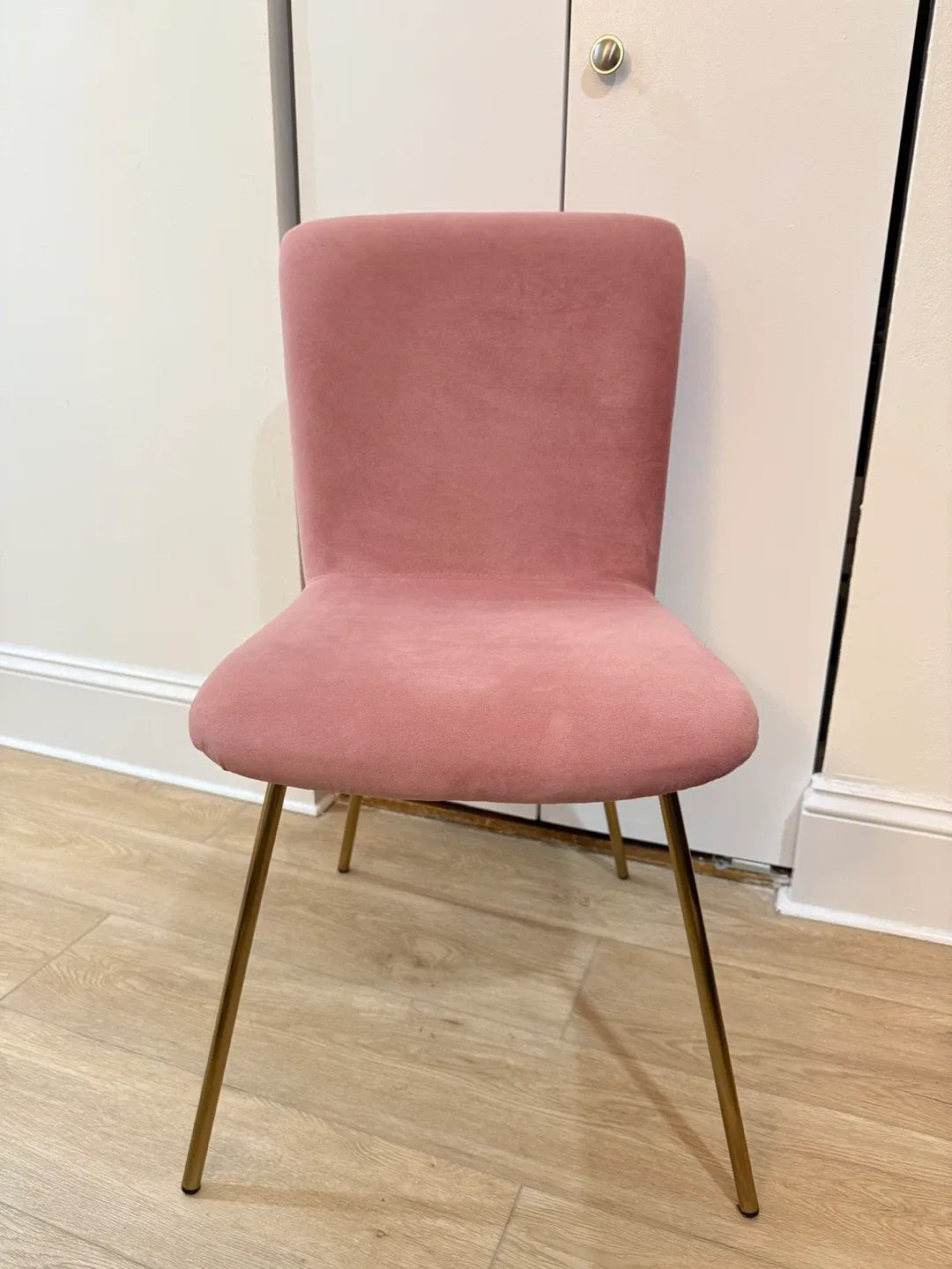 Pink Velvet Chair thumbnail