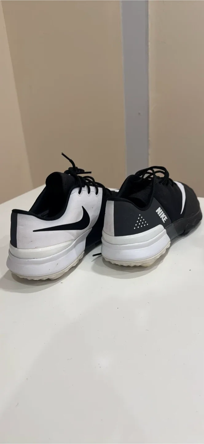 Nike Golf Shoes - Black and White image indicator(2)
