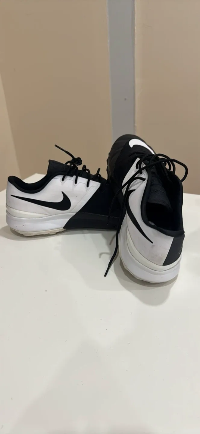 Nike Golf Shoes - Black and White image indicator(3)