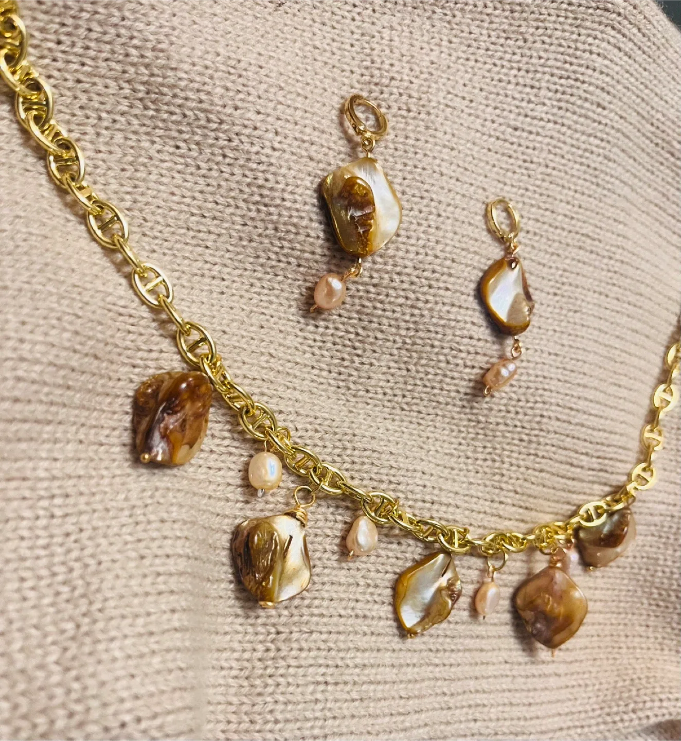 Handmade Gold Chain Necklace & Earring Set image indicator(2)