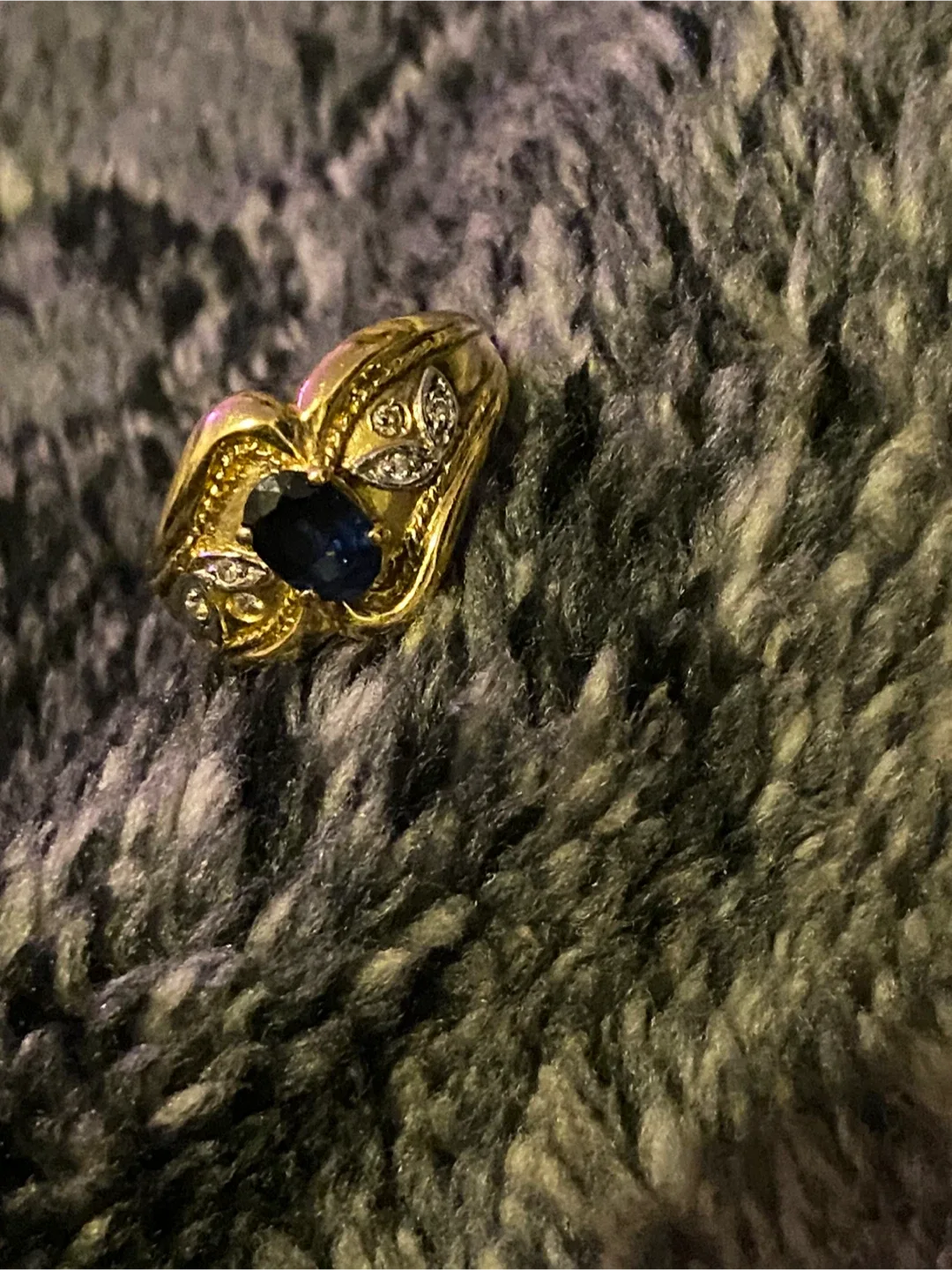 Gold Ring with Blue Stone image indicator(4)