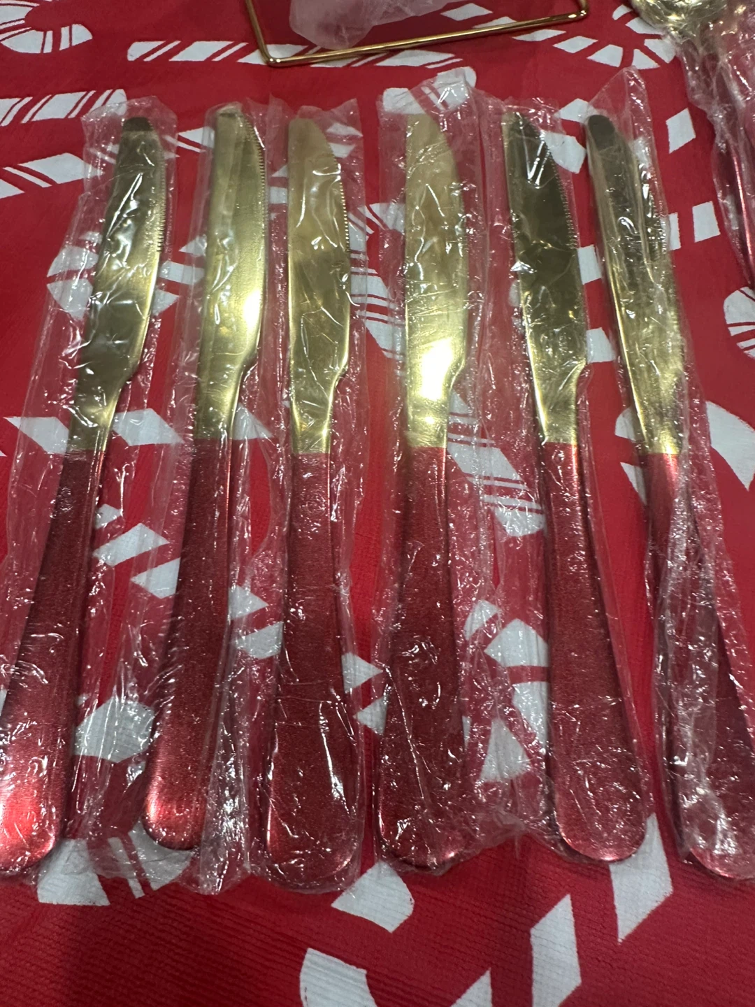 New Gold and Red Flatware Set - photo 4