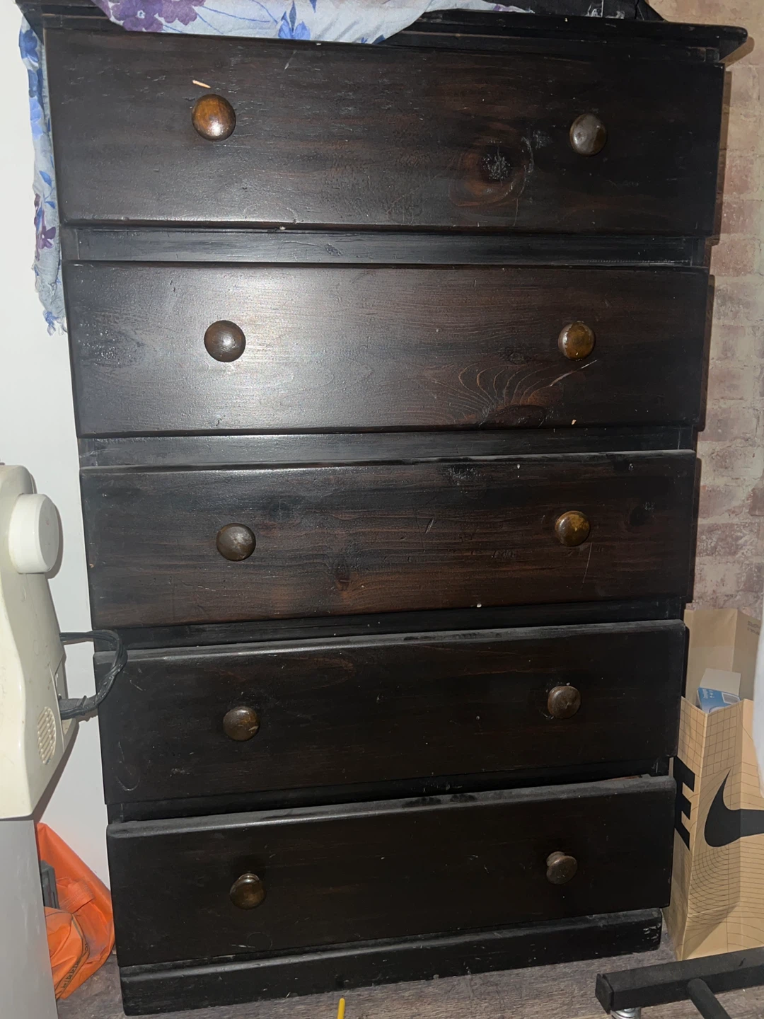 Dark Wood 6-Drawer Dresser 🥕