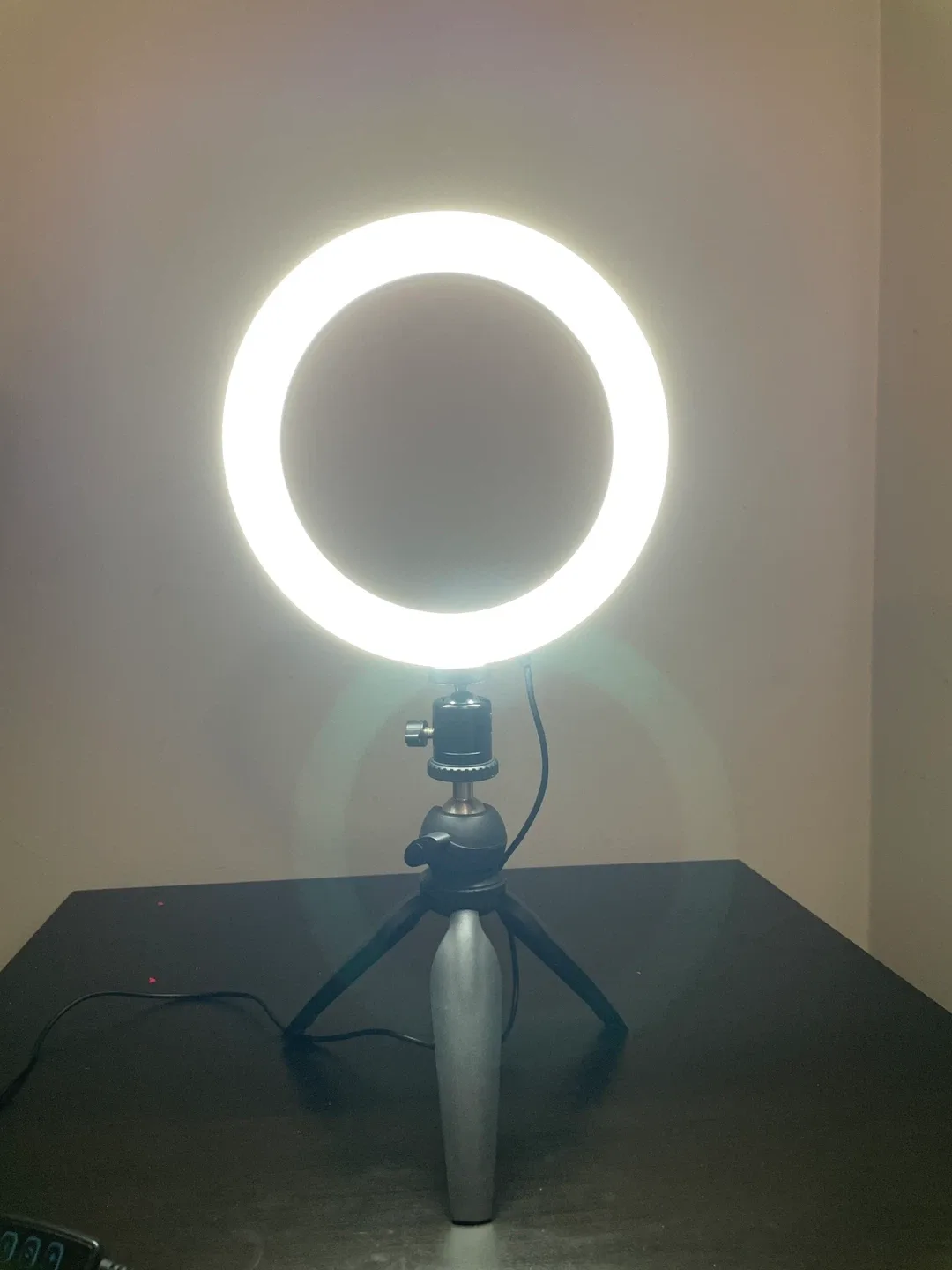 LED Ring Light with Tripod Stand image indicator(3)