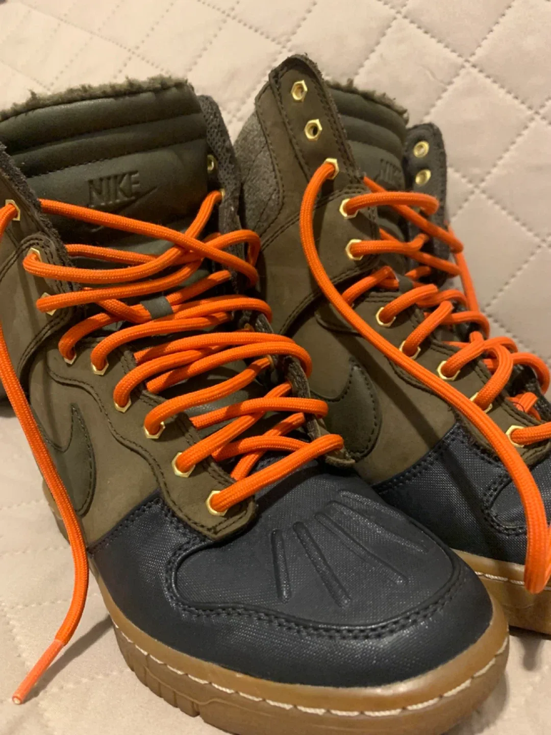 Nike Dunk Sky Hi Sneaker Boot 684954-300 Womens Size 6 image indicator(2)